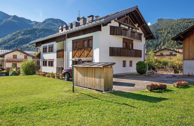 Apartamento 'Appartamento Privato Nelle Dolomiti' con vistas a la montaña y jardín privado
