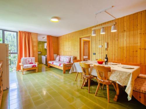 Apartment Appartamento Antermoia by Interhome