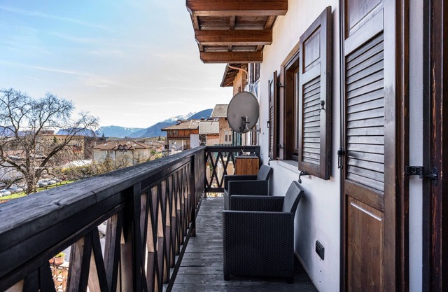 Apartamento 'Appartamento Cles' con vistas a la montaña, balcón y Wi-Fi