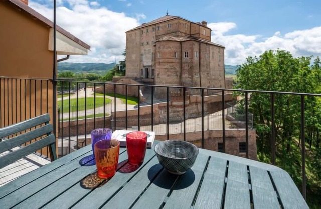 Apartment Appartamento Il Castello in Carrù - 3 persons, 1 bedrooms