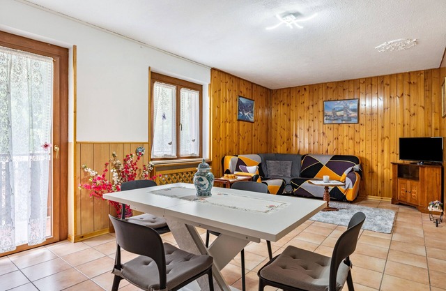 Apartamento 'Appartamento Vioz' con vistas a la montaña y balcón