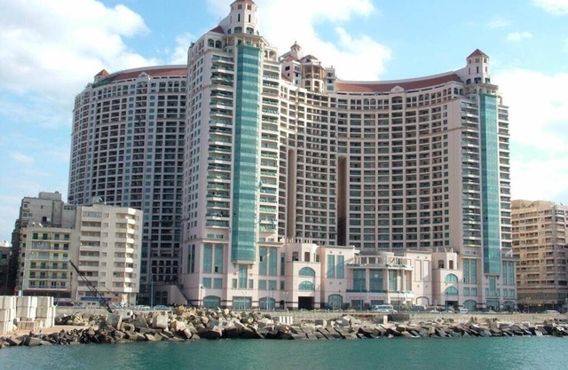 Apartment at San Stefano Mall