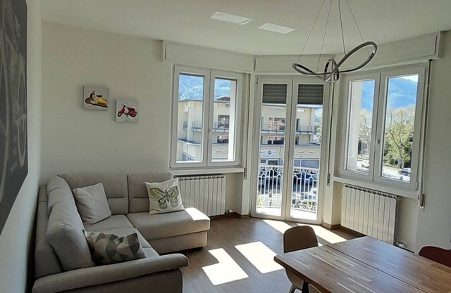 Apartamento 'Casa Vacanza Aurora' con vistas a la montaña, terraza privada y Wi-Fi