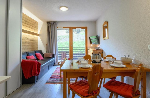 Apartment Bâtiment A-20 by Interhome