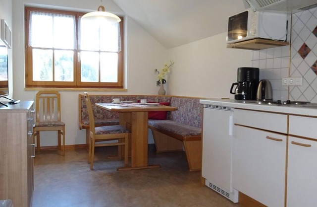 Apartment B / 2 bedrooms/bathroom, toilet - Apartment Zandl