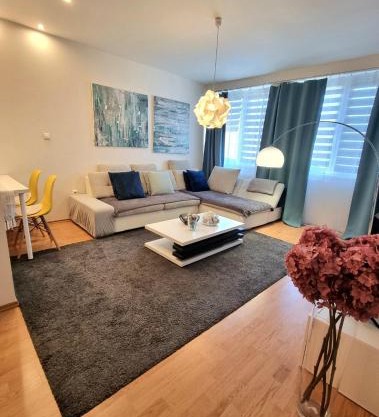 Apartment Banska - City Centre & Private Parking