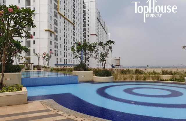 Apartment Bassura City by Travelibu