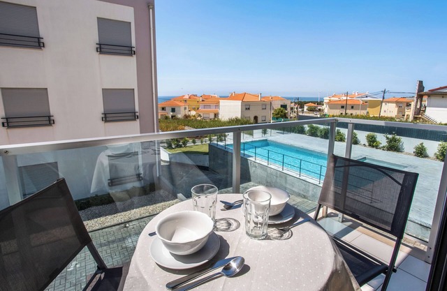 Apartamento Beach Waves Home con vistas al mar, piscina y Wi-Fi