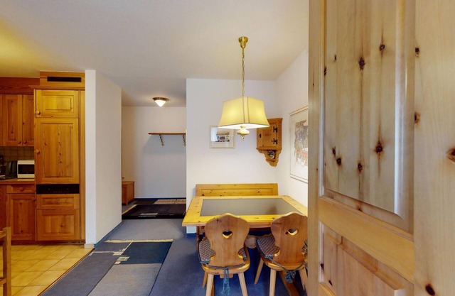 Apartment Belvair 21 - Quiet 2.5-Room Apartment in Zuoz