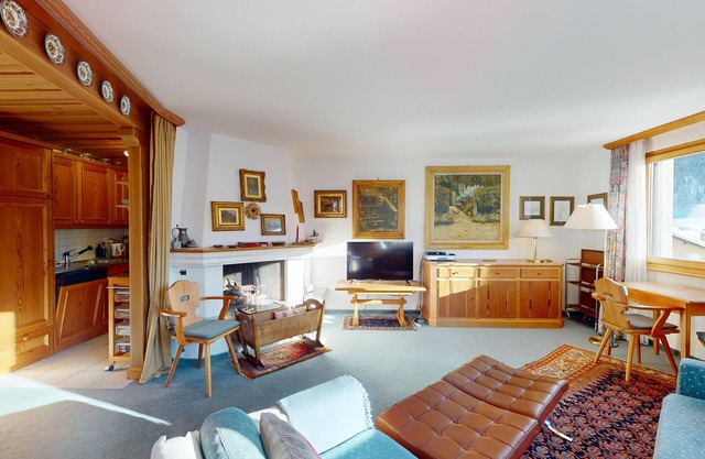 Apartment Belvair 39 - 3.5-Room Apartment with Balcony in Zuoz