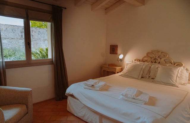 Apartment 'Bilocale Turchese' with Shared Pool, Wi-Fi, and Air Conditioning