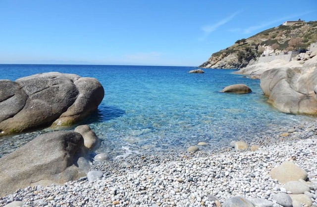 Apartamento 'Bilocale' con vistas al mar, Wi-Fi y aire acondicionado