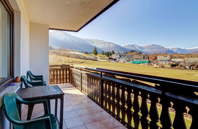 Apartamento Bor by Interhome