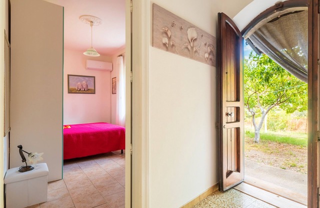Apartamento 'Brandino Pani' con jardín compartido, Wi-Fi y aire acondicionado
