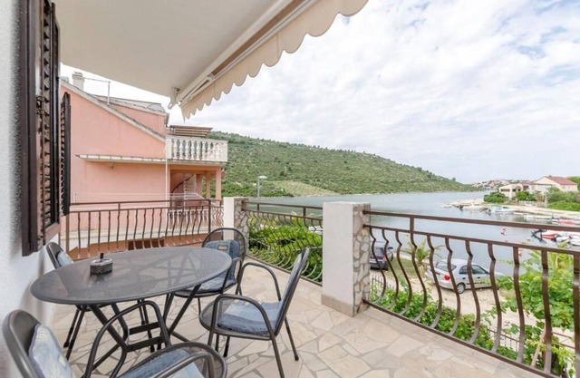 Apartamento Ivica (57461-A1) - Rogoznica