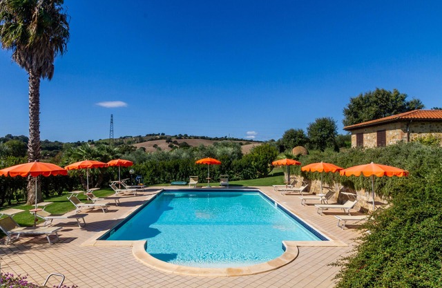 Apartamento 'Bruco' con piscina compartida, Wi-Fi y aire acondicionado