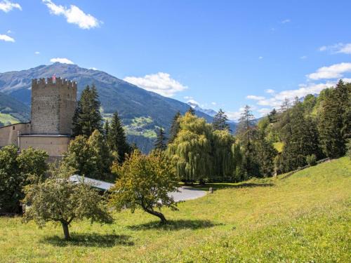 Apartment Burg Biedenegg- Pach by Interhome