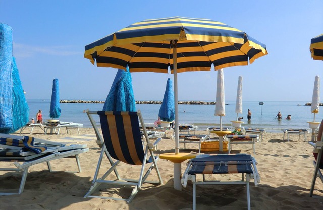 Apartamento moderno y cómodo para una clase de vacaciones en la playa