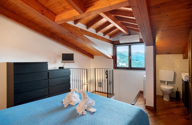 Apartment 'Ca' De Maio' with Mountain View and Private Terrace