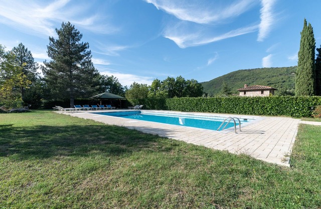Apartamento Casale Falco Grande con piscina, jardín, terraza y Wi-Fi