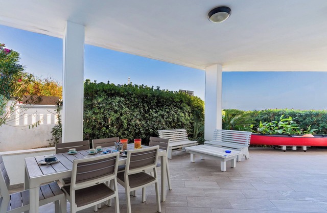Apartamento "Calliope" con vistas al mar, terraza privada, Wi-Fi y aire acondicionado