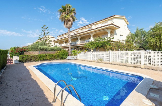 Apartamento 'Cap Roig, Appartement Duplex' con piscina compartida, terraza privada y balcón