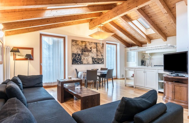 Apartamento Casa Lidia Attico 7 con vistas a la montaña, terraza y Wi-Fi