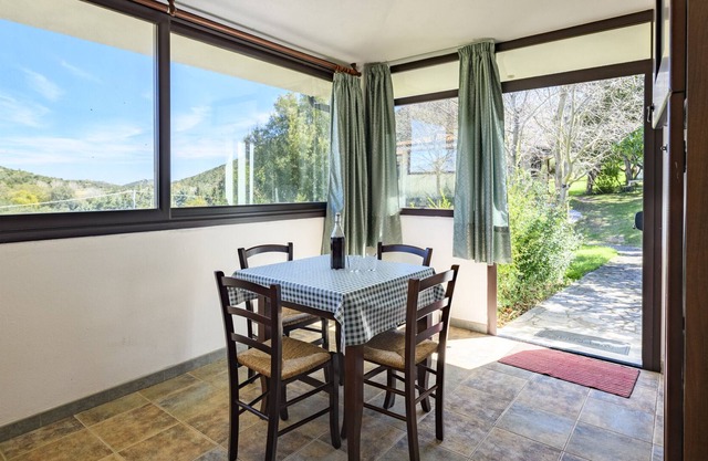 Apartamento "Casa Corongiu 4" con vistas a la montaña y jardín compartido