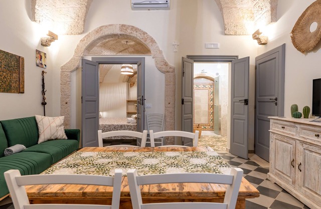 Apartment 'Casa In Stile' with Private Terrace, Wi-Fi and Air Conditioning