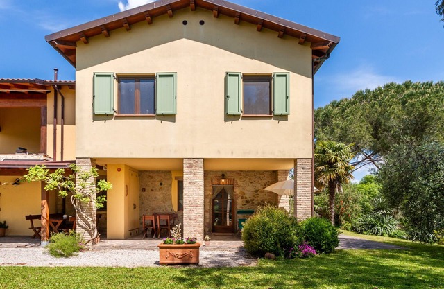 Apartamento "Casa Le Basse - Giuncarico" con terraza privada y Wi-Fi