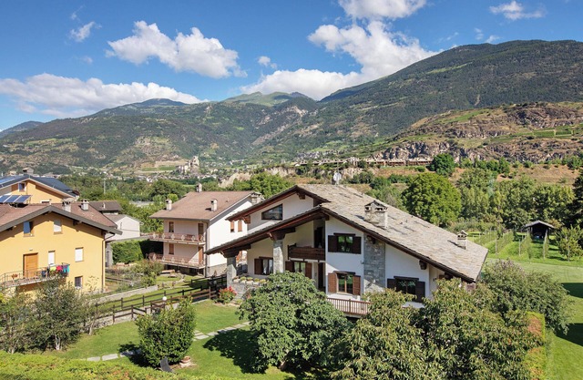 Apartamento 'Casa Lella Clemy' con vistas a la montaña, balcón y Wi-Fi
