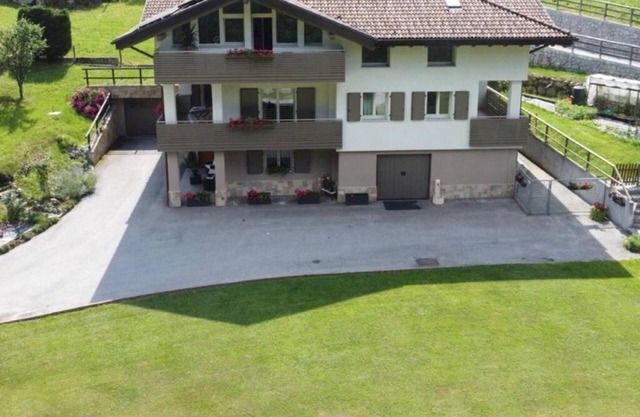 Apartamento "Casa Nova" con vistas a la montaña y jardín privado