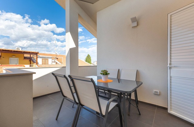 Apartamento 'Casa Orchidee 10' con vistas al mar, terraza privada y Wi-Fi