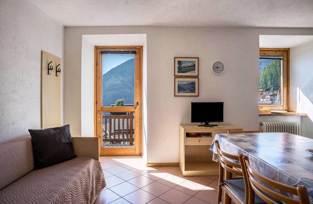 Apartamento "Casa Peio" con vistas a la montaña y jardín compartido