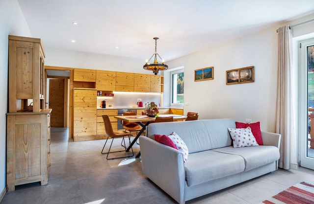 Apartamento 'Casa Vacanza Peter Val Di Rabbi' con vistas a la montaña, jardín compartido y Wi-Fi