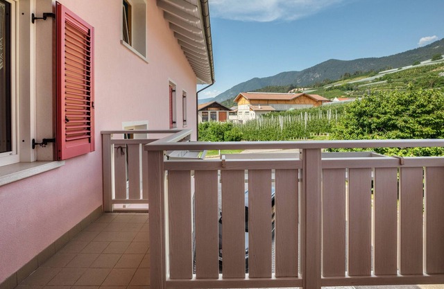 Apartment 'Casa vacanze Rosa 6' with Mountain View, Balcony and Wi-Fi