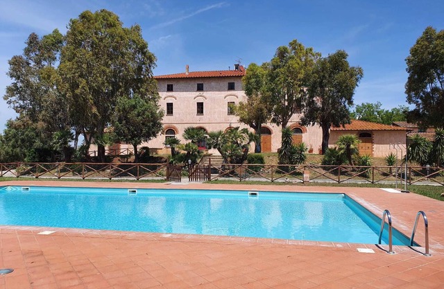Apartamento Cerboli con vistas al mar, Wi-Fi, piscina y aire acondicionado