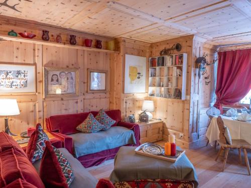 Apartment Chesa Arlas C4 by Interhome