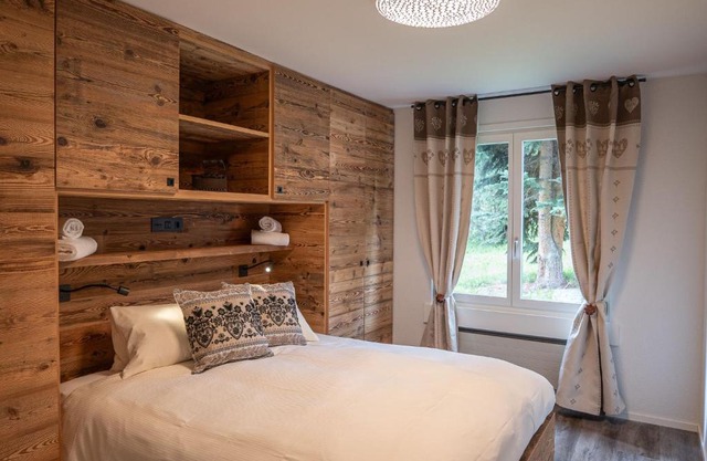 Apartment Chesa Palüdin 10 - Pontresina by Interhome