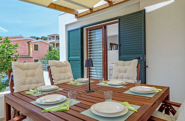 Apartamento 'Comino' con terraza privada, Wi-Fi y aire acondicionado