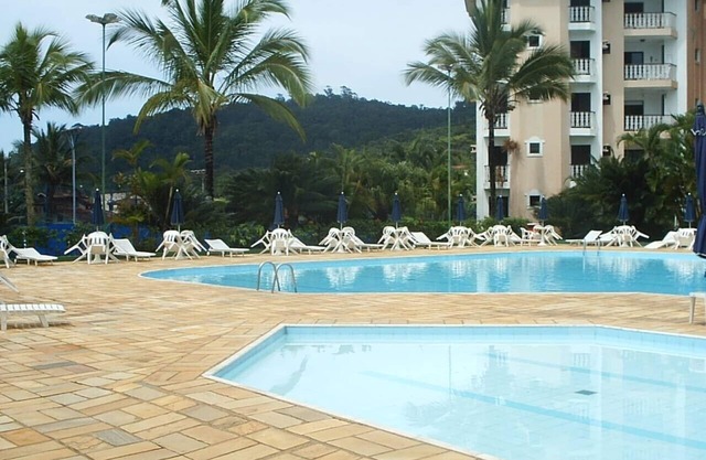 Apartamento Condominio Wembley Tenis - marsopas - Ubatuba