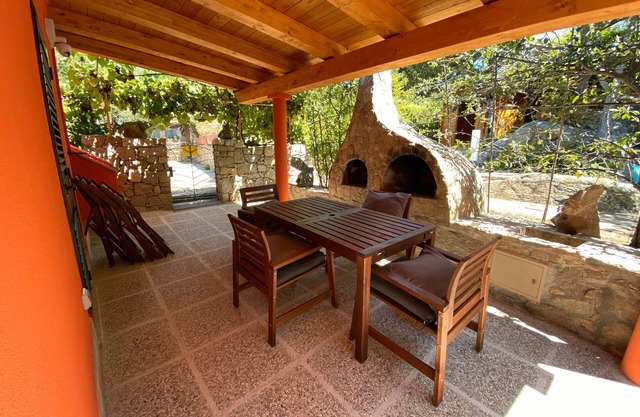 Apartamento 'Corallo - Porto Pollo' con vistas al mar, Wi-Fi y aire acondicionado