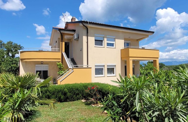 Apartment Dani 1 for 4 people
