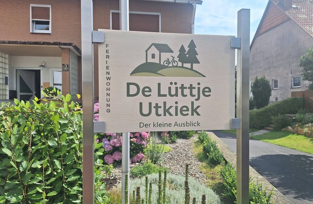 Apartamento 'De Lüttje Utkiek' con balcón y wifi