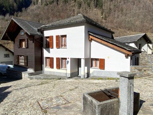 Apartment Della Posta Cervo Giardino by Interhome
