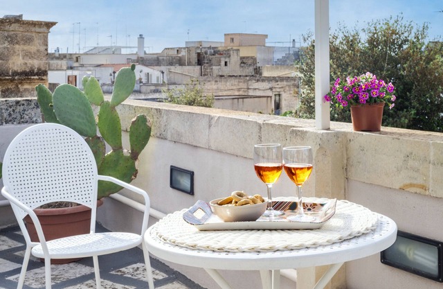 Apartamento 'Dimora Con Terrazza Vicino Otranto' con terraza privada, Wi-Fi y aire acondicionado