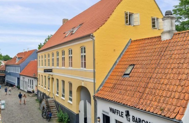 Apartment "Dorete" - 200m from the sea in Djursland and Mols in Ebeltoft - 6 persons, 2 bedrooms