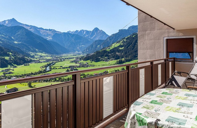 Apartment Dornauer with Mountain View, Wi-Fi & Balcony