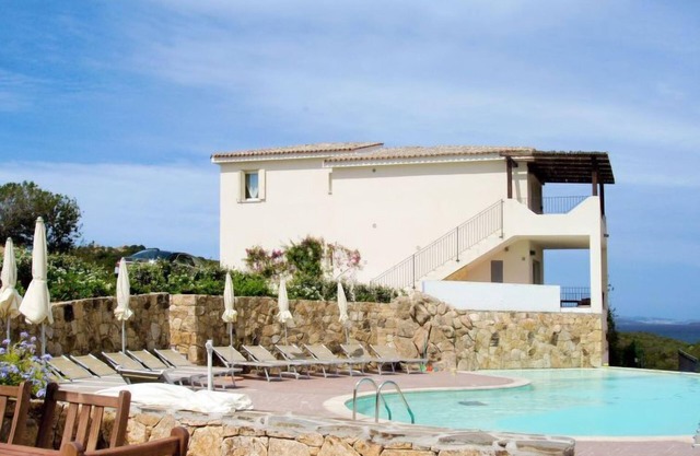 Apartment Ea Bianca in Baia Sardinia - 6 persons, 2 bedrooms