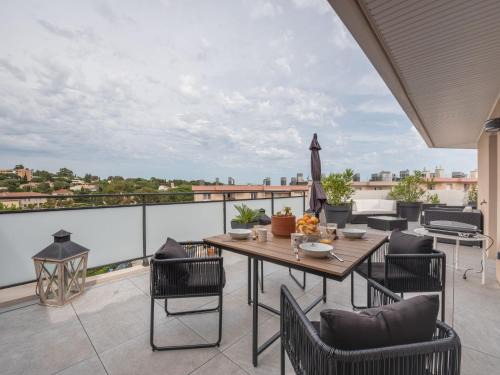 Apartment Eden Riviera by Interhome